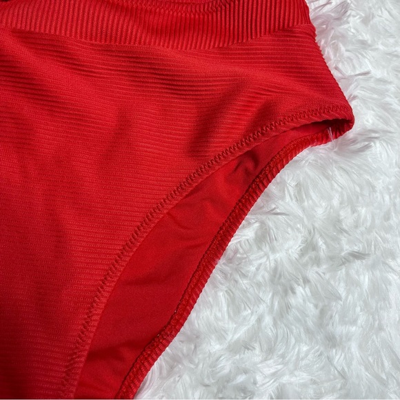 Cupshe Ribbed Bikini Set - Picture 5 of 8